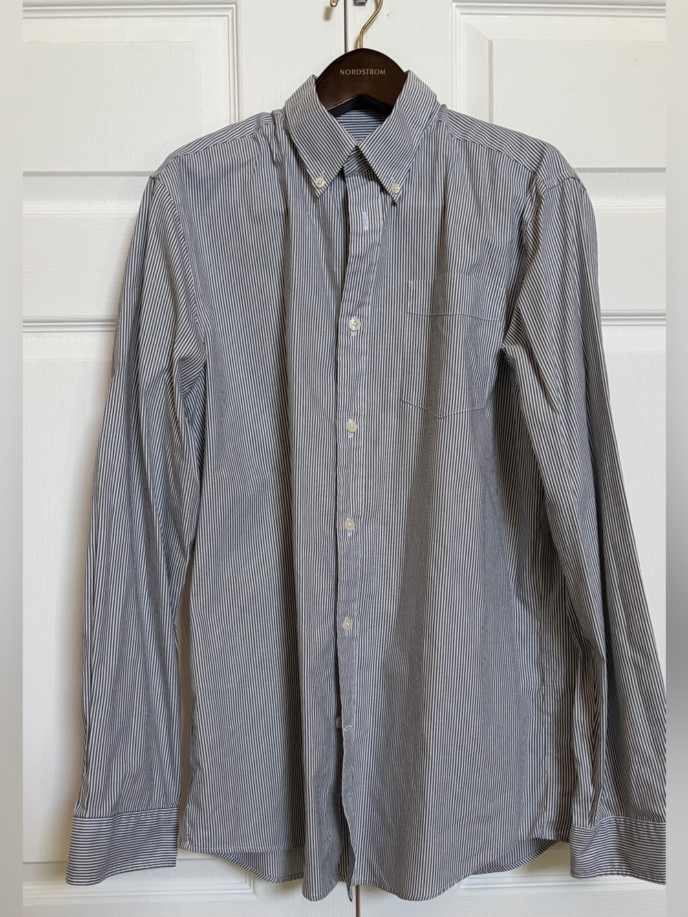 Eddie Bauer Men’s Striped Button Down Shirt M Wrinkle Resistant Cotton